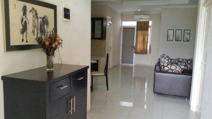 Rumah disewakan di Meadow Green Lippo Cikarang